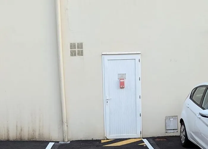 아파트 Vue - Acces Direct A La - 4 A 5 Personnes 생 힐레르 드 리에