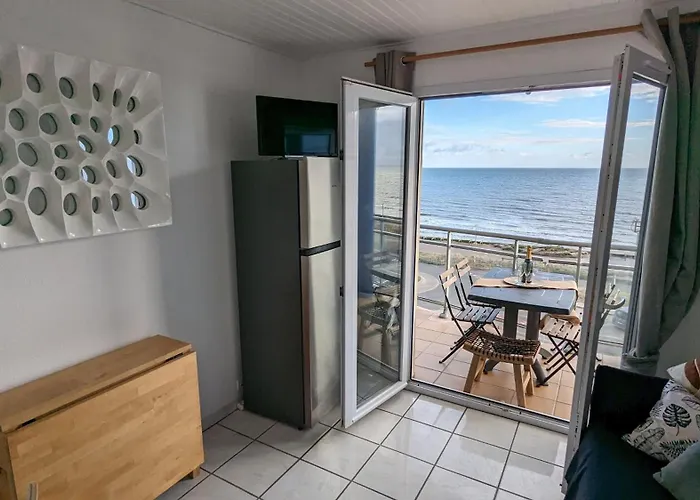 아파트 Vue - Acces Direct A La - 4 A 5 Personnes 생 힐레르 드 리에