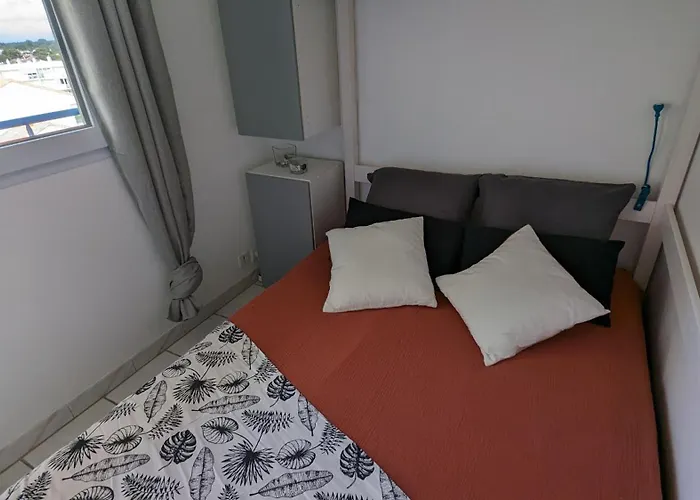 Vue - Acces Direct A La - 4 A 5 Personnes 아파트 *