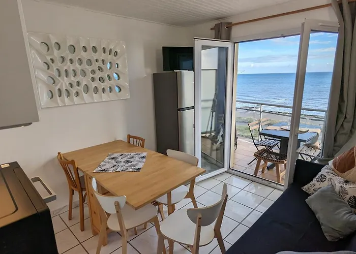 Vue - Acces Direct A La - 4 A 5 Personnes 아파트 생 힐레르 드 리에