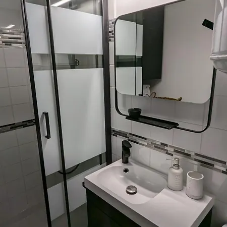 Vue - Acces Direct A La - 4 A 5 Personnes