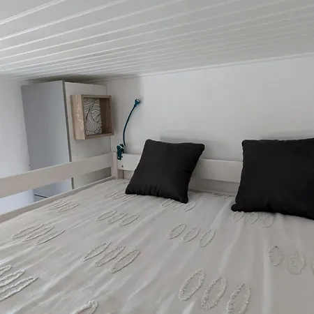 Apartment Vue - Acces Direct A La - 4 A 5 Personnes